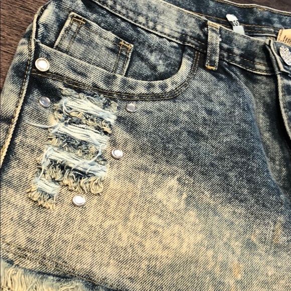 Short - Picture 4 of 4